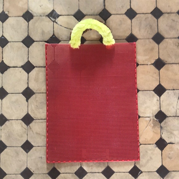 K A T Y A plastic mesh tote - Picture 2 of 2